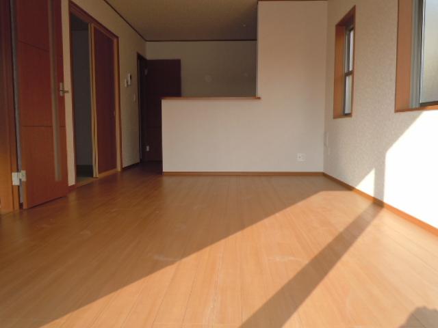 Same specifications photos (living). ( Building) same specification