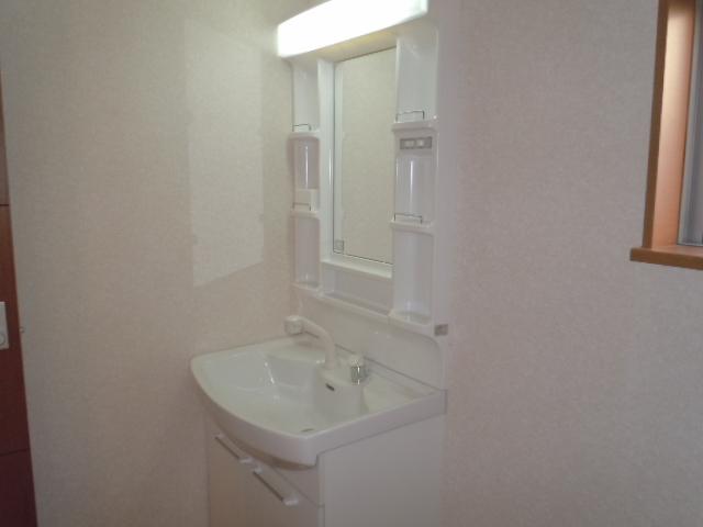 Wash basin, toilet. Same specifications basin