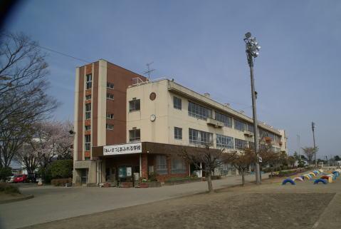 Primary school. 500m to shiraoka Minami Elementary School