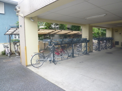 Other common areas. Bicycle parking lot (with location specified)