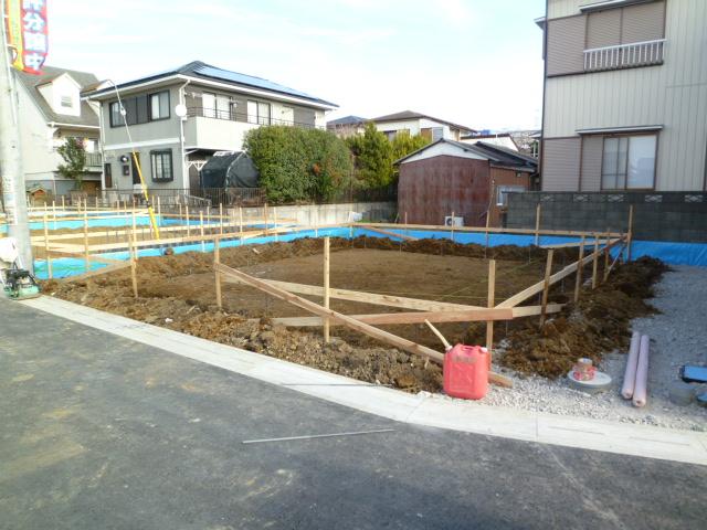 Local photos, including front road. Local (December 17, 2013) Shooting