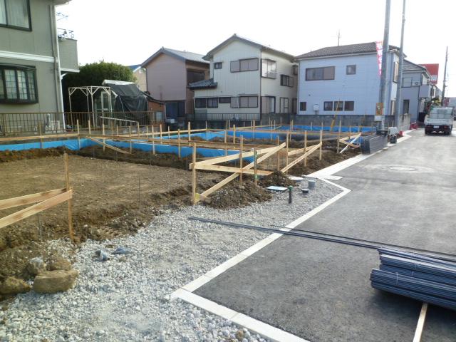 Local photos, including front road. Local (December 17, 2013) Shooting