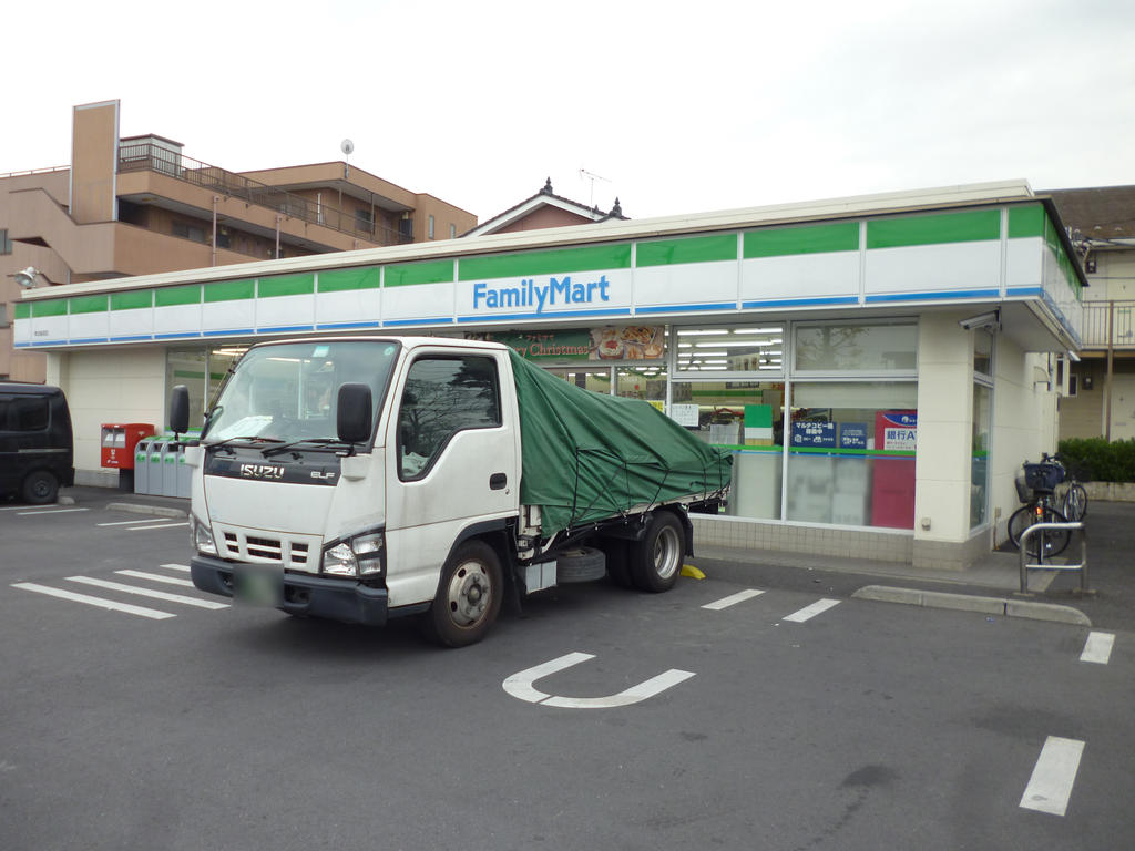 Convenience store. FamilyMart Soka Inari store up (convenience store) 348m