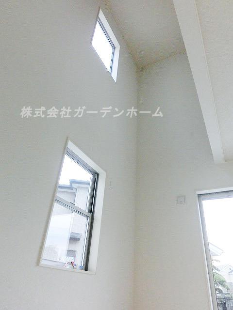 Other.  ■ Atrium with daylight and the feeling of freedom ■ 