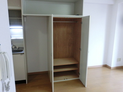 Living and room. There are places storage 2! 