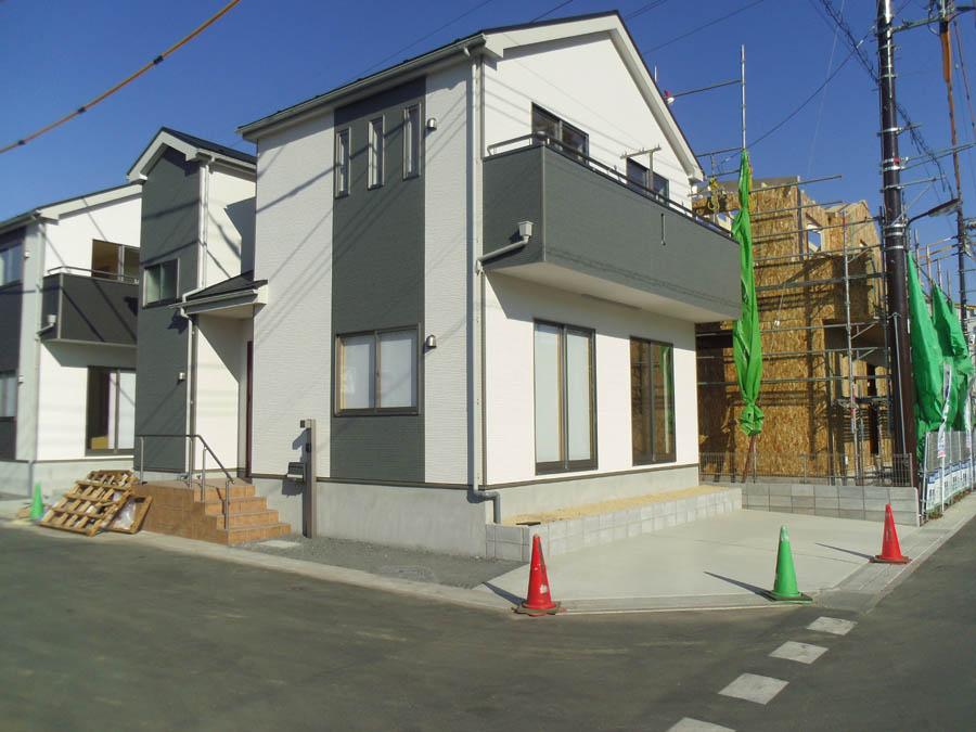 Local photos, including front road. 1 Building Was building completed. Such as the actual image from per yang, We have to wait all the time so you can see directly. 