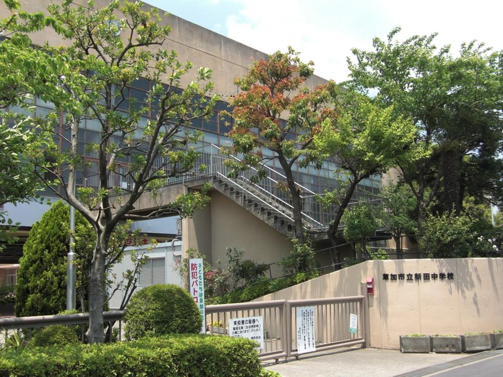 Junior high school. Soka 1500m to stand Nitta junior high school