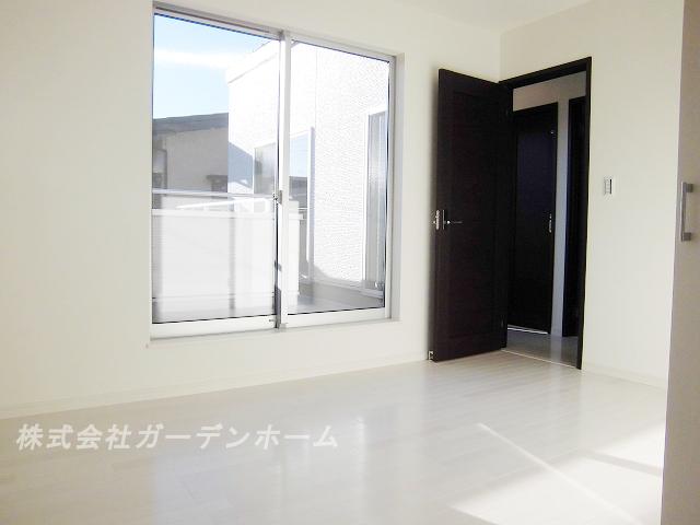 Other introspection. Sunny boast of Western-style