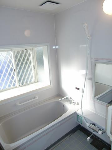 Bathroom. Relaxing bath time in a bathroom airy there is a bay window Indoor (12 May 2013) Shooting