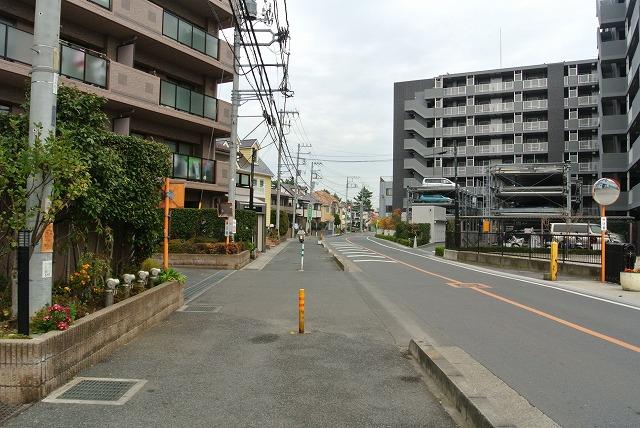 Other local. Frontal road