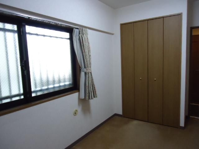 Non-living room. Western style room ※ Furniture, etc. are not included in the sale price