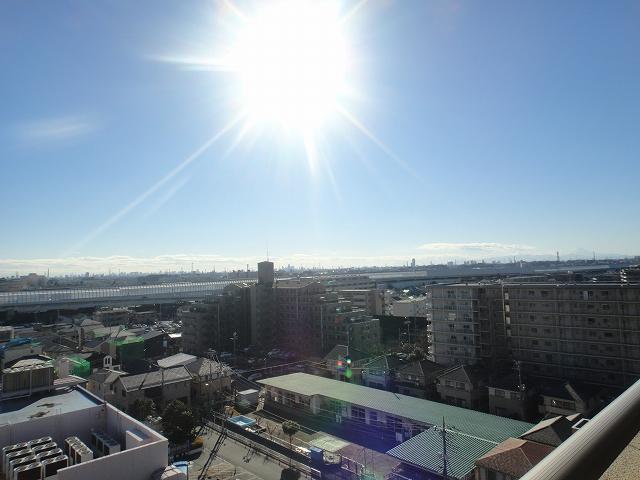 View photos from the dwelling unit. View from the site (December 2013) Shooting