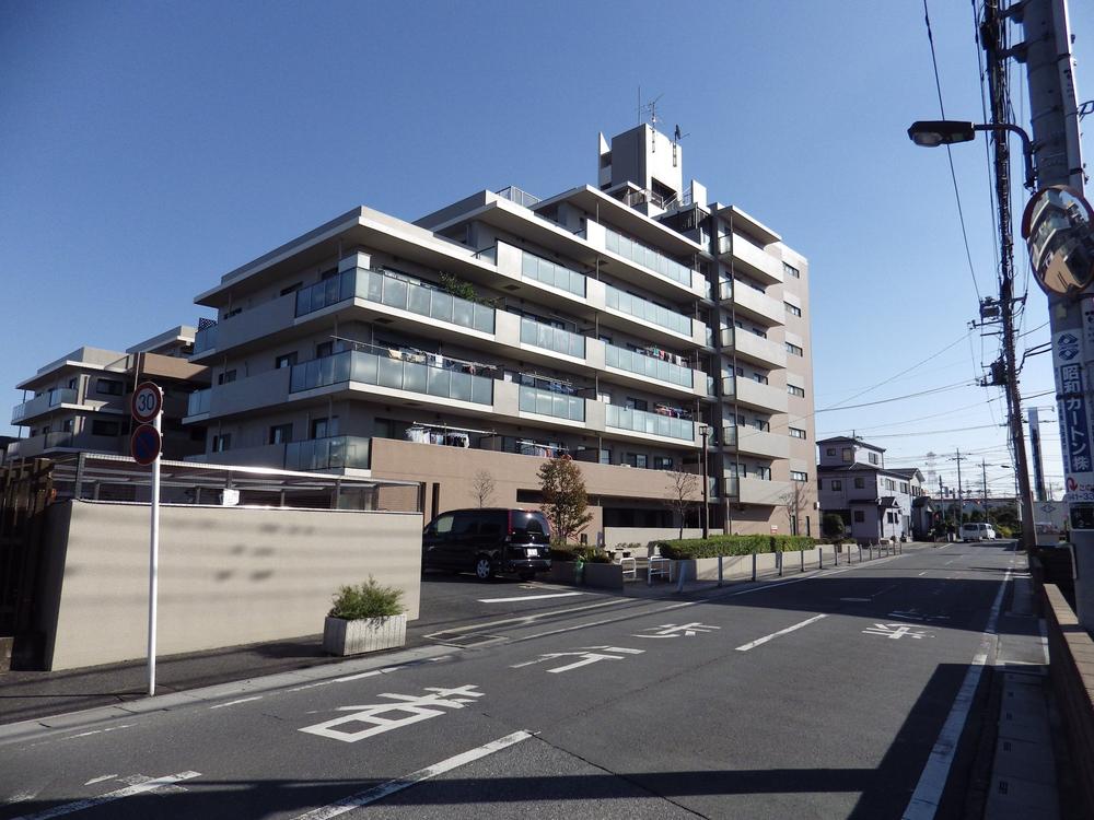 Local appearance photo. Local (11 May 2013) Shooting