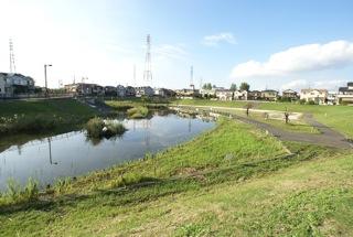 park. Yatsuka 800m to flood control green space