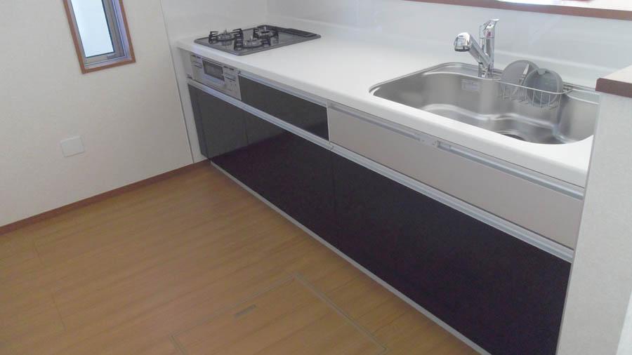 Kitchen. Was building completed. Such as the actual image from per yang, We have to wait all the time so you can see directly.