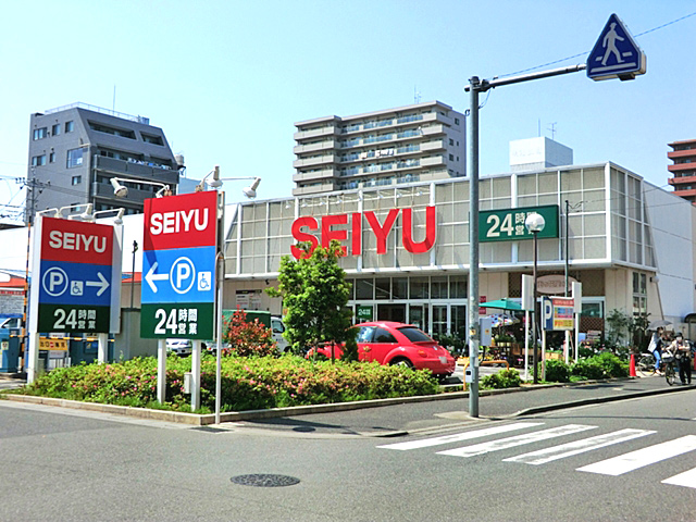 Supermarket. Seiyu Soka shop / 24 hours 382m to sales (super)