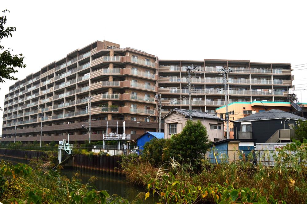 Local appearance photo