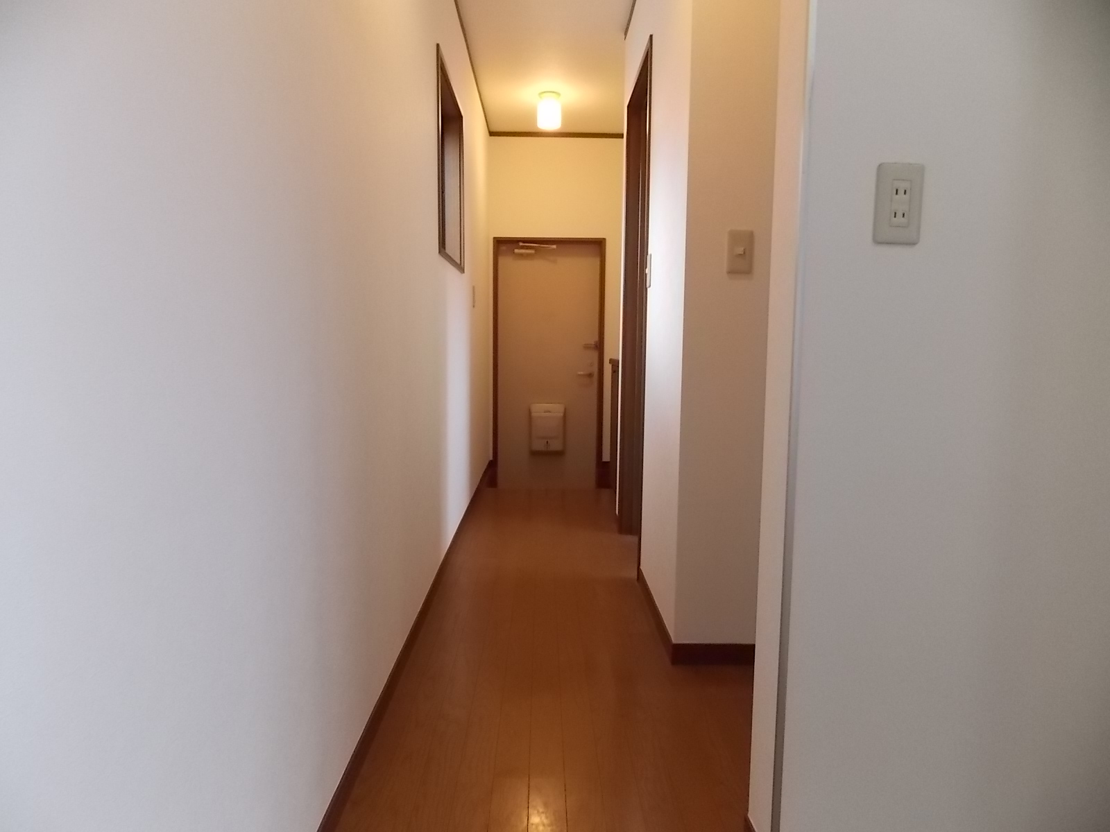 Other room space. Hallway entrance