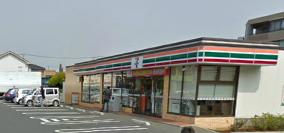 Convenience store. Seven-Eleven Soka Yoshimachi 1-chome to (convenience store) 403m