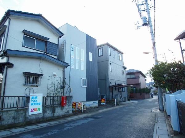 Local appearance photo. Sense good appearance will pull the eye in a residential area of ​​the calm atmosphere. 