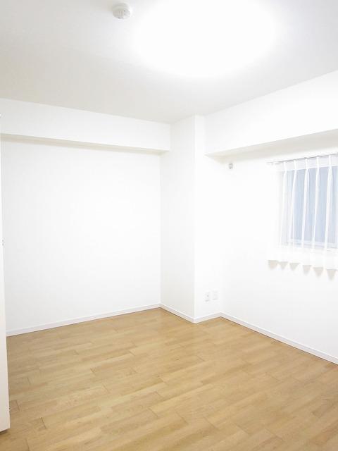 Non-living room. Western-style 6 Pledge