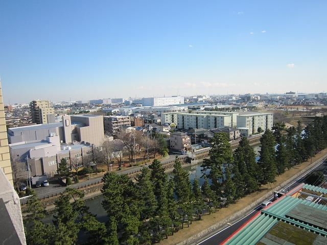 View photos from the dwelling unit. Local (12 May 2013) Shooting