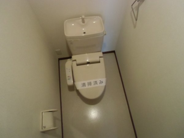 Toilet. It is a photograph of the left and right reversal. Washlet with