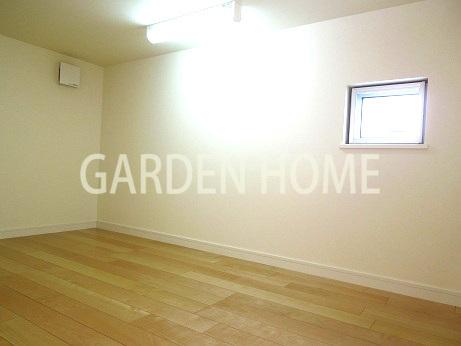 Other introspection. 2 Kaiyoshitsu with loft