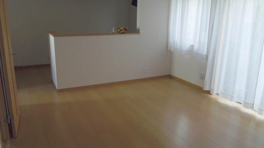 Living. Was building completed. Such as the actual image from per yang, We have to wait all the time so you can see directly.