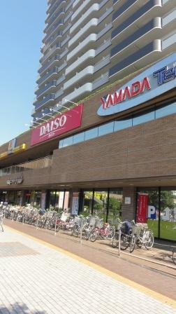 Home center. Yamada Denki Tecc Land Soka store up (home improvement) 1322m