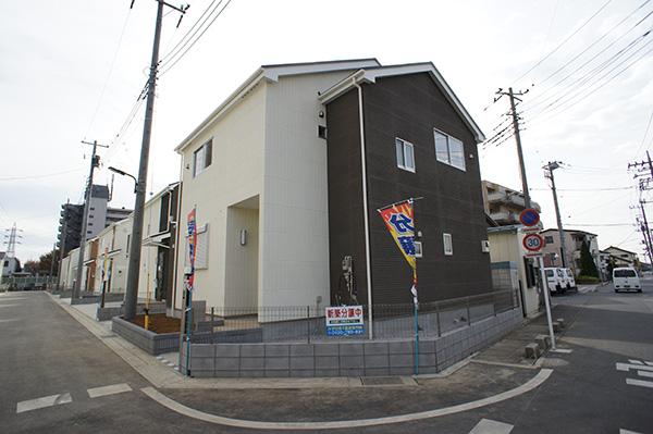 Local appearance photo. Local (11 May 2013) Shooting 14 Building