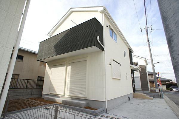 Local appearance photo. Local (11 May 2013) Shooting 13 Building