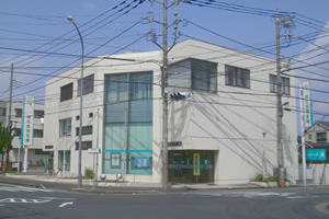 Bank. Johoku credit union Soka Nitta Branch (Bank) to 167m