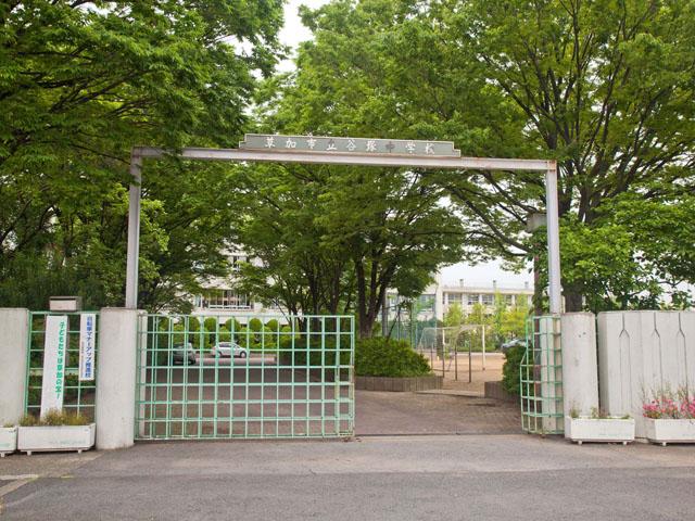 Junior high school. Soka Municipal Yatsuka junior high school