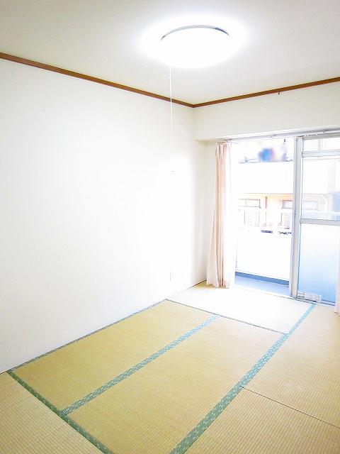 Non-living room. Japanese-style room 5 quires