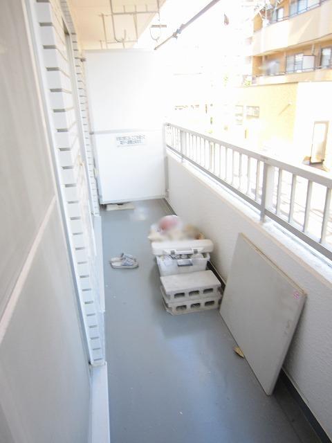 Non-living room. Western-style 6 Pledge