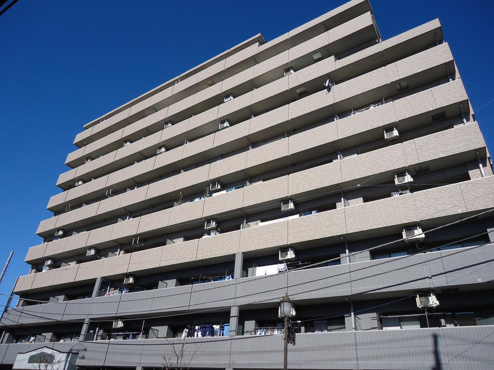 Local appearance photo. Local (10 May 2013) Shooting