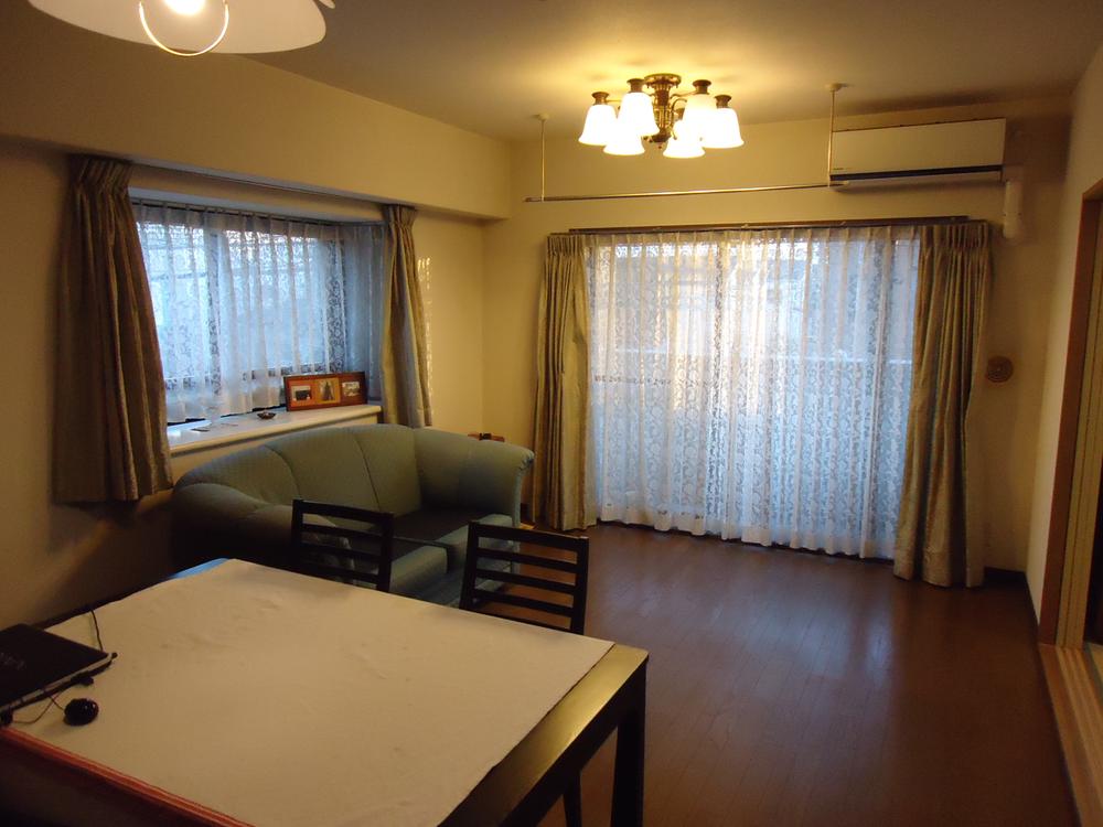 Living. Indoor (11 May 2013) Shooting