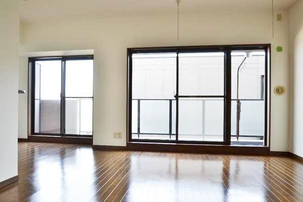 Living. Heisei Built 10 years