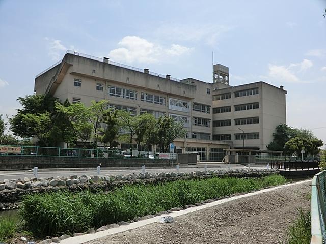 Junior high school. Aoyagi 800m until junior high school