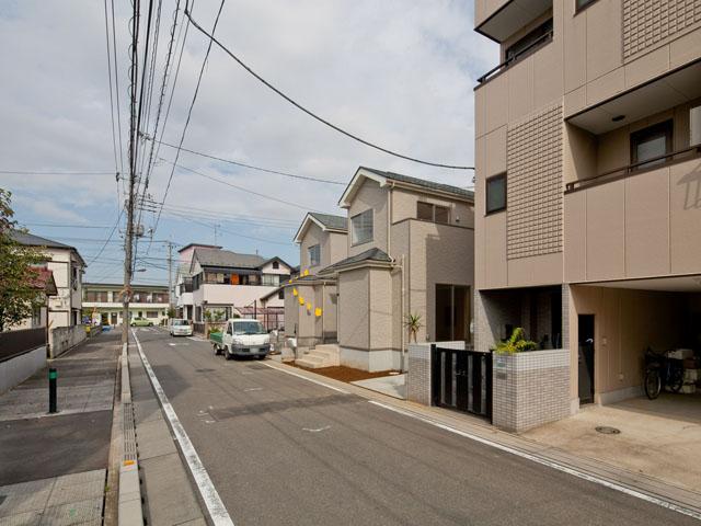 Local appearance photo. 1 Building Local (10 May 2013) Shooting