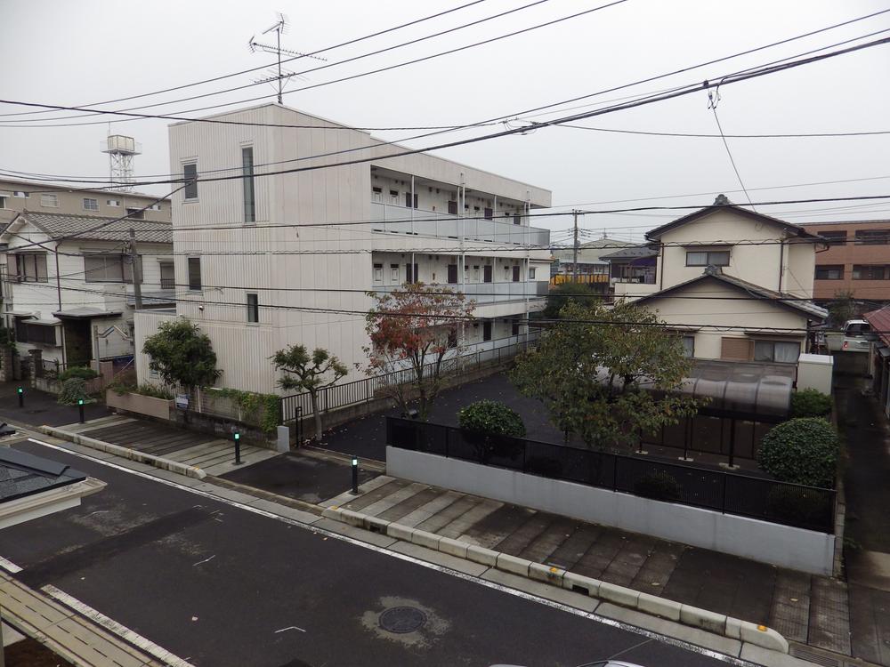 View photos from the dwelling unit. View from the site (November 2013) Shooting