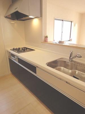 Kitchen. 7 Building room (October 28, 2013) Shooting System kitchen (water purifier integrated faucet) With under-floor storage