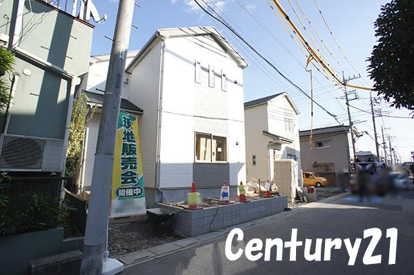 Local photos, including front road. 11 / 11 shooting