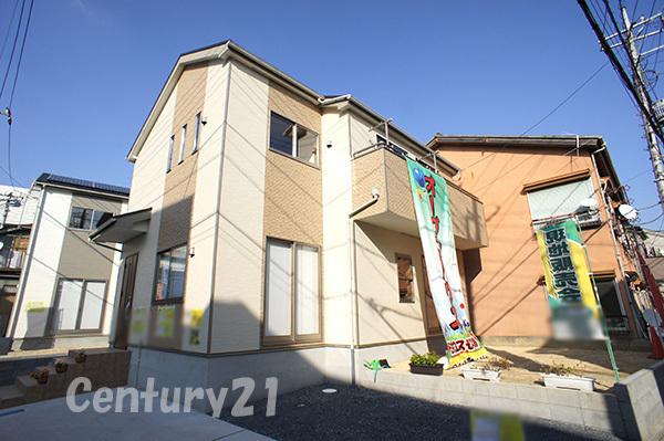 Local appearance photo. 1 Building