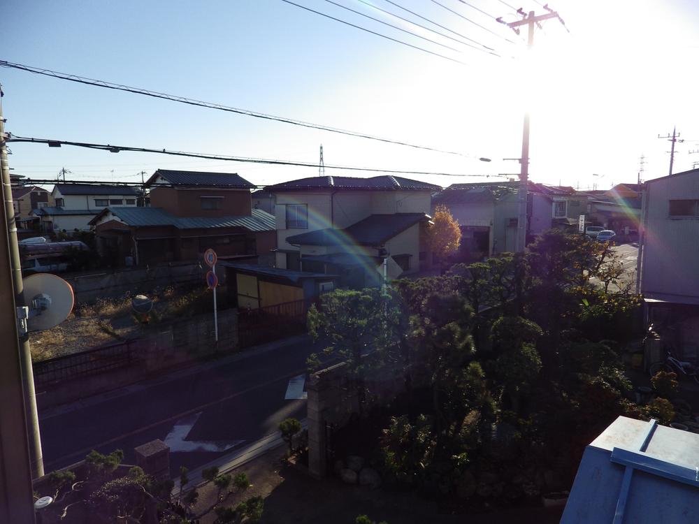 View photos from the dwelling unit. View from the site (November 2013) Shooting