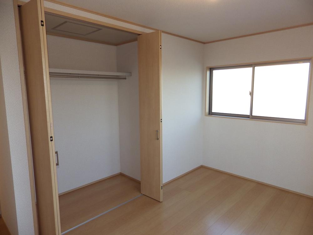 Non-living room. Local (11 May 2013) Shooting