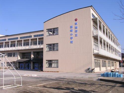 Primary school. 793m to Soka Tatsunishi cho Elementary School