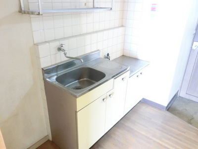 Kitchen. Gas stove is installed Allowed Kitchen. 