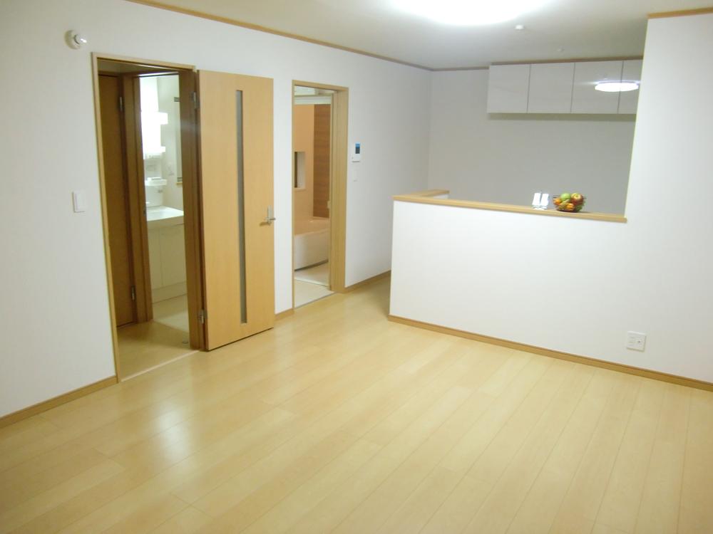 Living. LDK15 Pledge! By opening the door, It spreads 21 Pledge of space! Indoor (11 May 2013) Shooting